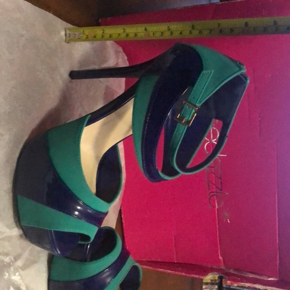 New Shoe dazzle heels - Picture 8 of 8
